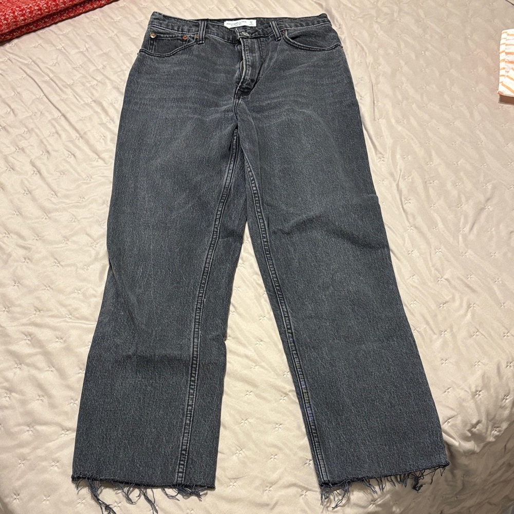Abercrombie and Fitch 90s Straight Ultra High Rise Women's Black Ankle Jeans